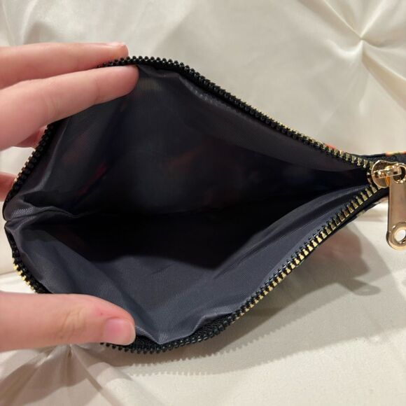 Unisex Mushroom Chest Sling Bag Travel Shoulder Daypack & Zippered Pouch NWT - Picture 10 of 10